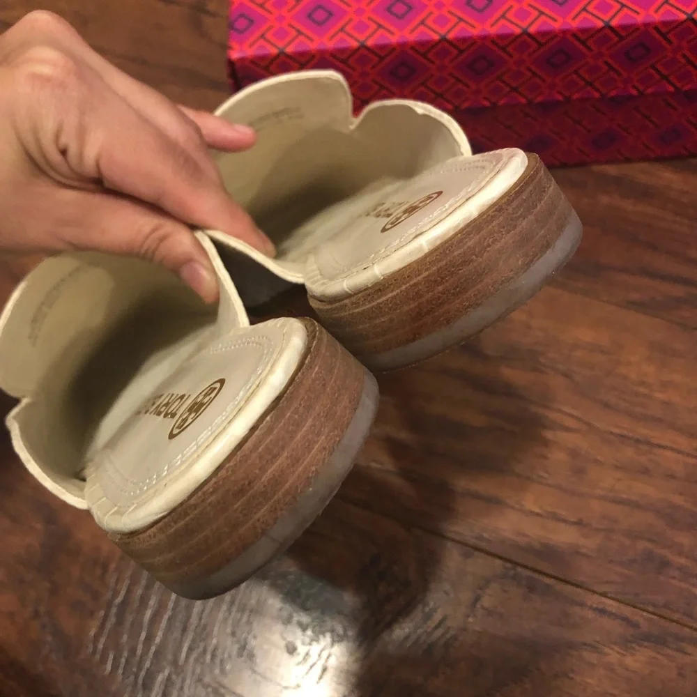 TB Tory Burch beige leather mules slip on shoes size 8.5 womens new - Picture 4 of 6